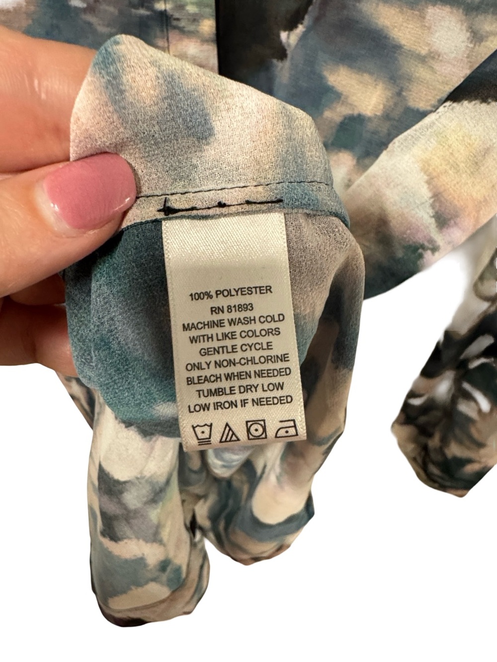 G.I.L.I. Floral Wash Button-Down Blouse in Blue, White, Black - Picture 6 of 6